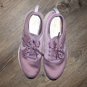 Lavender colored nike tennis shoes